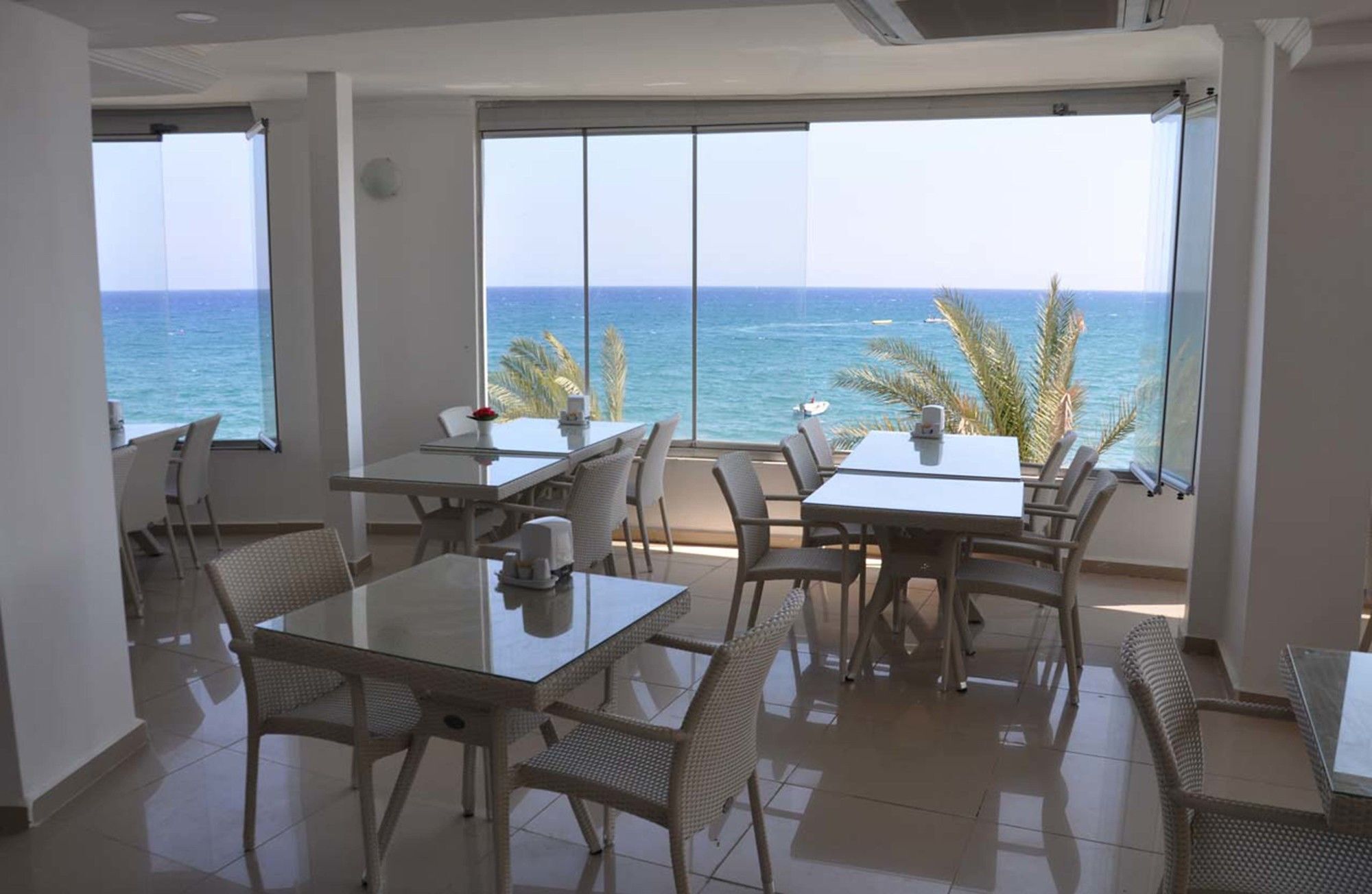 Tepe Beach Hotel Kızkalesi Dış mekan fotoğraf